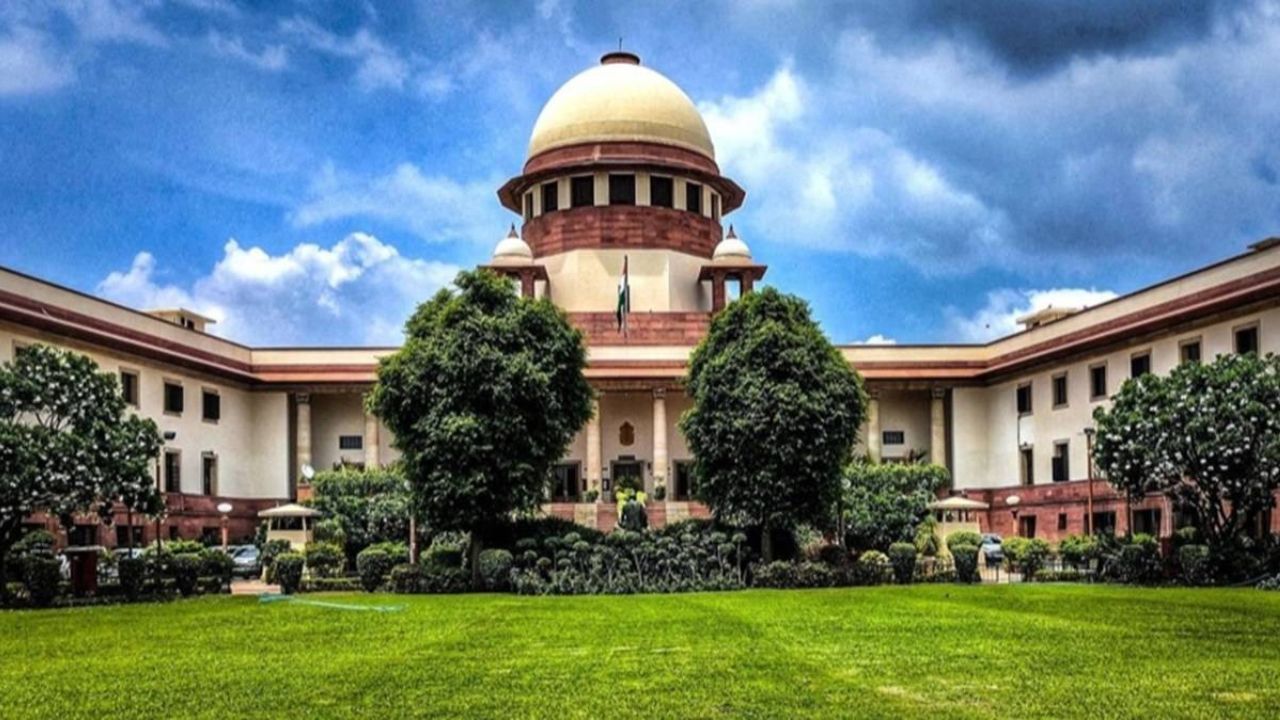 SC/ST Reservation: राजनीतिक दलों ने सुप्रीम कोर्ट के निर्णय को ऐतिहासिक बताया, कहा - यह निर्णय असमानता को दूर करेगा