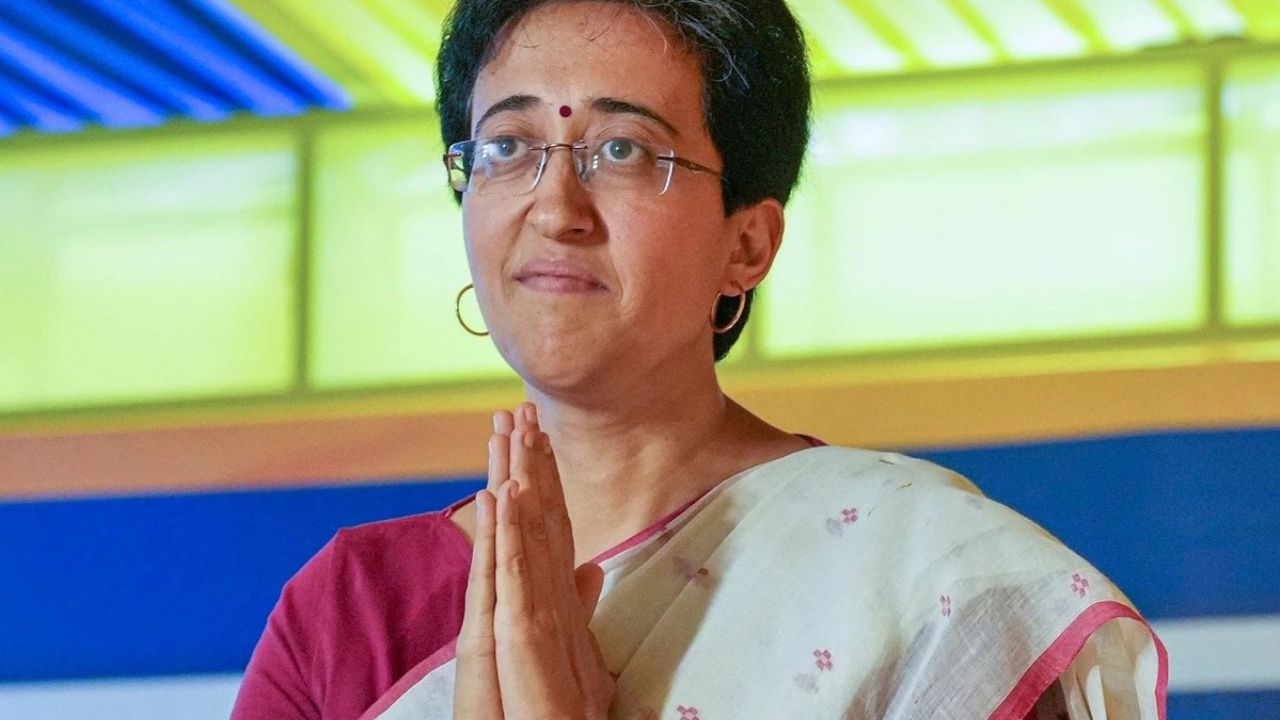 दिल्ली में छठ महापर्व पर छुट्टी, CM Atishi का बड़ा फैसला