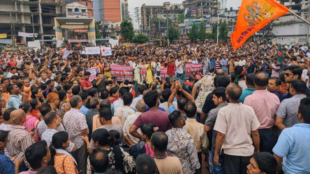 Bangladesh में हिंदू देवी-देवताओं की मूर्तियां तोड़े जाने पर विश्व हिंदू परिषद की नाराजगी, सख्त कार्रवाई की मांग