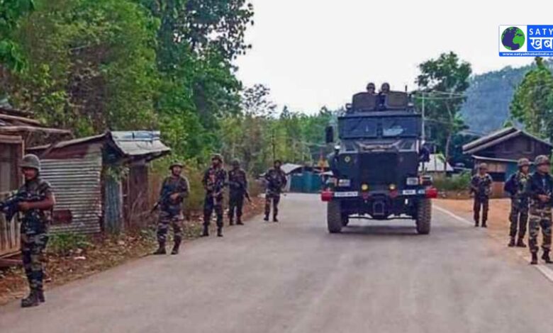 Manipur Crisis: मणिपुर में सर्च ऑपरेशन के दौरान बड़े पैमाने पर हथियार जब्त