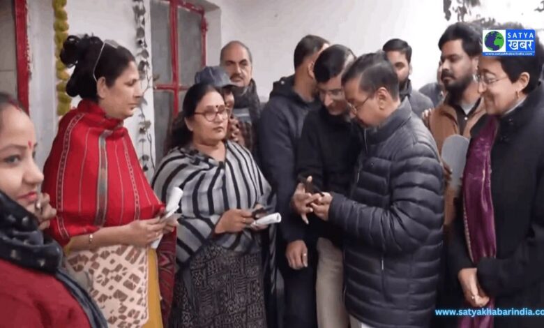 दिल्ली में Mahila Samman Yojana का रजिस्ट्रेशन हुआ शुरू, अरविंद केजरीवाल ने महिलाओं को घर जाकर किया जागरूक!