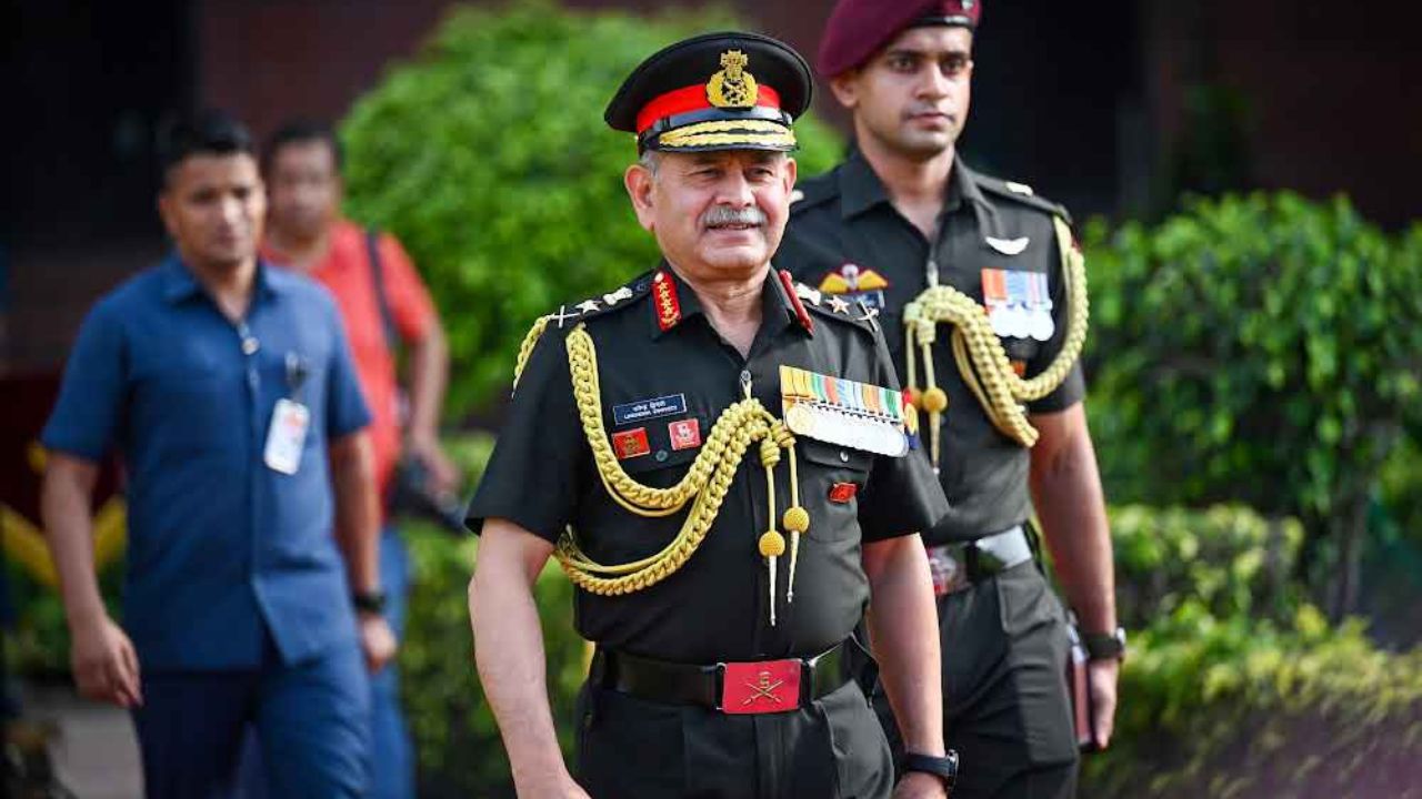 Army Chief General Upendra Dwivedi: सीमा पर तनाव बढ़ा, सेना प्रमुख उपेंद्र द्विवेदी ने बताया किस शर्त पर होगी बांग्लादेश से बातचीत