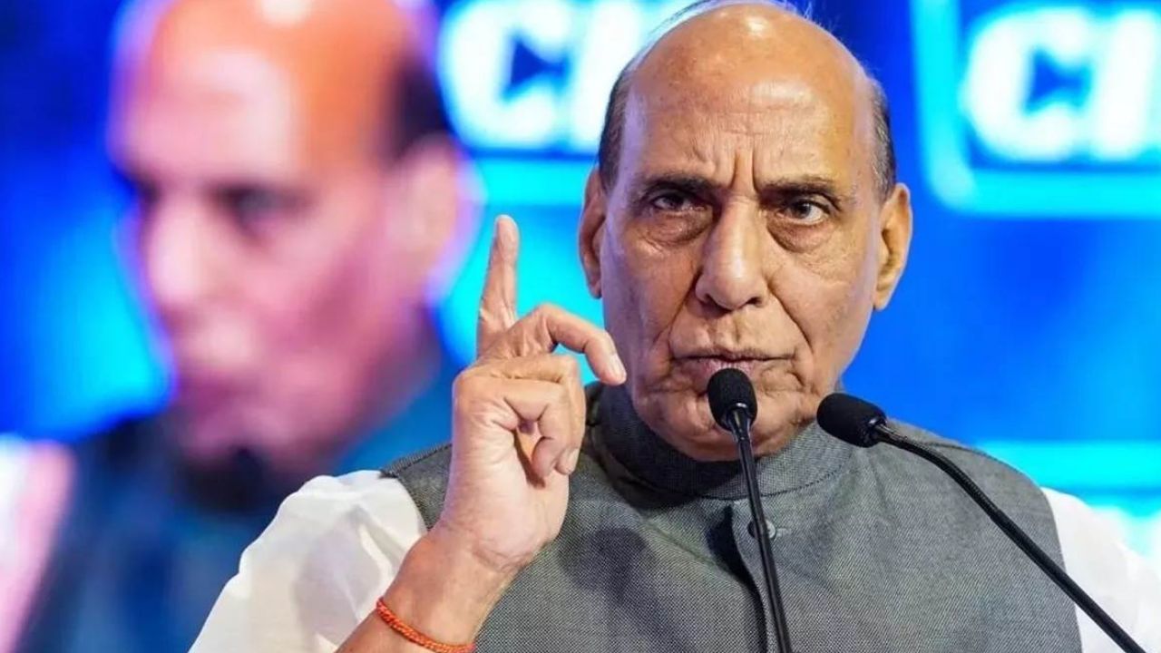 Rajnath Singh: रक्षा सुधारों के लिए राजनाथ सिंह ने DRDO मुख्यालय का दौरा किया, बोले- DRDO निभाएगा महत्वपूर्ण भूमिका