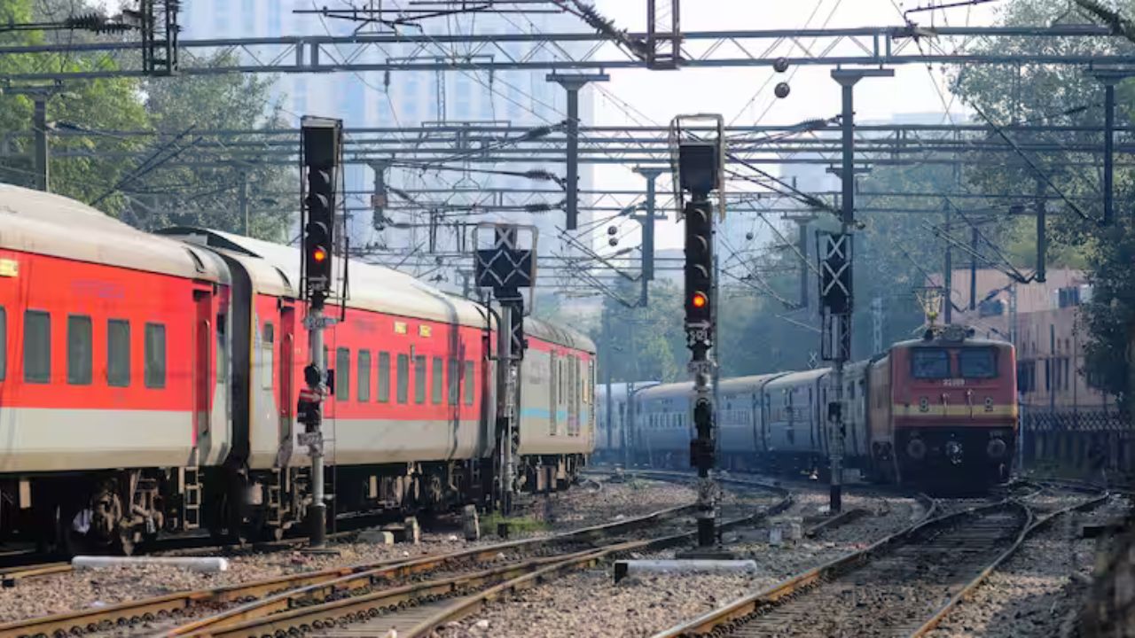 Indian Railway: रेलवे की बुरी खबर! दिल्लीवासियों का 'धरती के स्वर्ग' तक सीधी ट्रेन का सपना टूटा