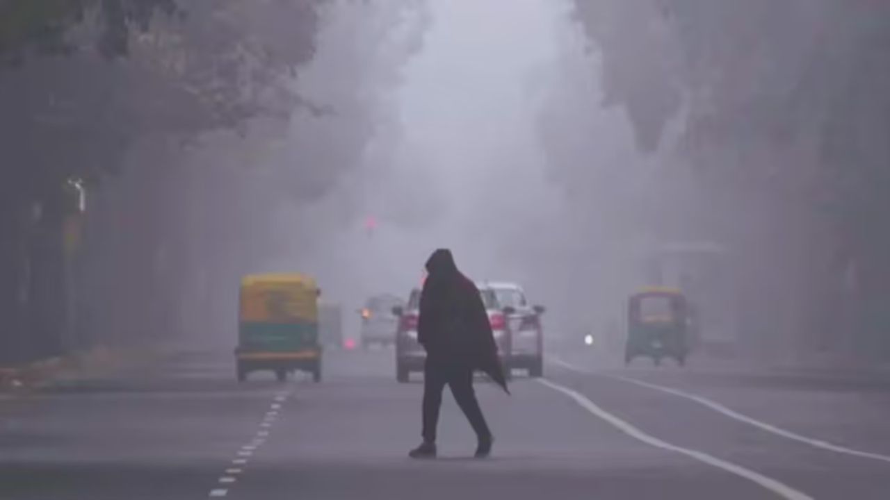 Weather Update: "दिल्ली-यूपी में बारिश के बाद बढ़ी सर्दी, बिहार-राजस्थान में कोहरे ने मचाई तबाही; जानें अपने राज्य का हाल"