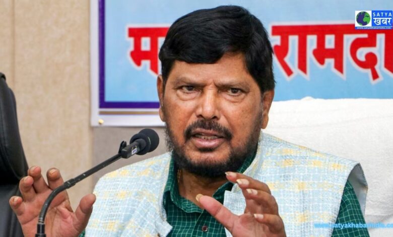 Ramdas Athawale: रामदास अठावले ने दिल्ली चुनावों को लेकर की बड़ी भविष्यवाणी, चंद्रशेखर आजाद को दी यह सलाह।