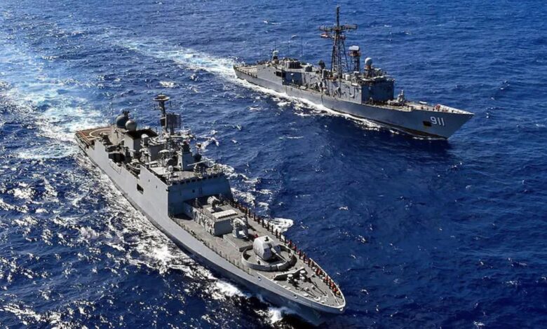 Indian Navy: पाहलगाम के बाद समुद्र में गरजा भारत! नौसेना ने दिखाई ताकत तो कांप उठा पाकिस्तान!
