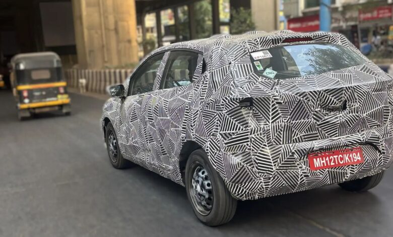 Tata Altroz Facelift की टेस्टिंग में दिखा नया अंदाज: क्या आएगा डिज़ाइन में बड़ा धमाका?