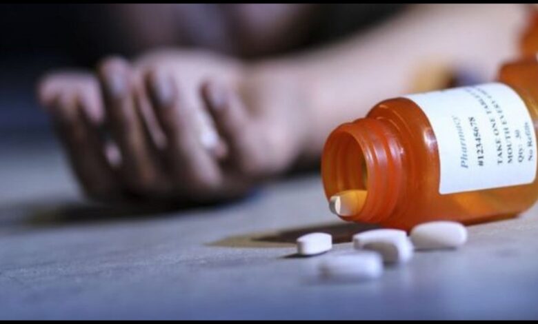 Haryana News: ड्यूटी पर तैनात शिक्षक ने जहर खाकर दी जान, स्कूल स्टाफ पर लगाए गंभीर आरोप