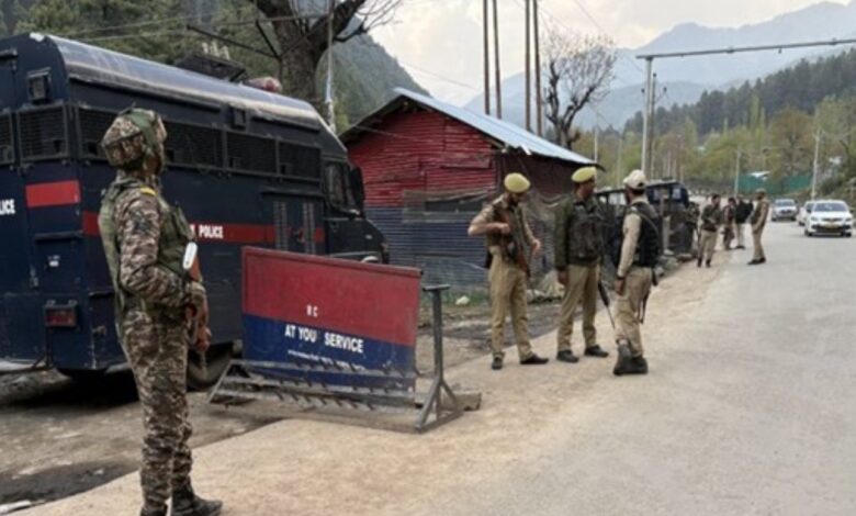 J-K में आतंकियों पर सबसे बड़ी कार्रवाई, 100 से ज्यादा गिरफ्तार, अब नहीं बचेगा कोई