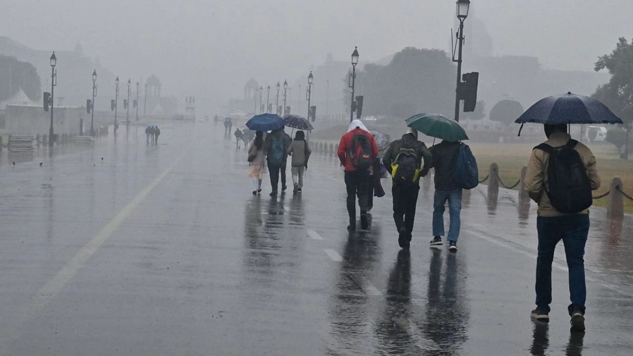 IMD Rain Forecast: दिल्ली में अचानक मौसम ने लिया मोड़, बारिश से राहत और गर्मी से राहत का राज़ खुला