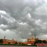 IMD Rain Forecast: दिल्ली में अचानक मौसम ने लिया मोड़, बारिश से राहत और गर्मी से राहत का राज़ खुला