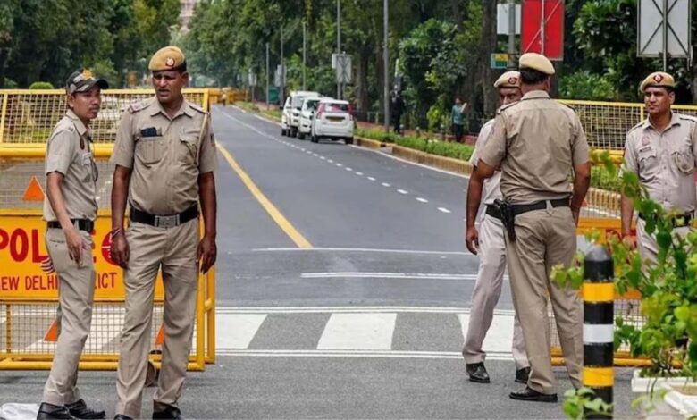 Delhi News: दिल्ली में ट्रांसजेंडर के भेष में हो रही उगाही, एक बड़ा खेल का खुलासा!