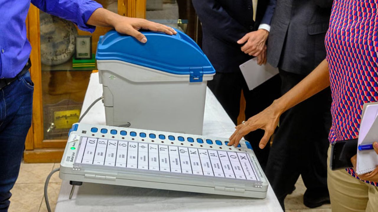 Ludhiana by-election: लुधियाना वेस्ट उपचुनाव में भाजपा का बड़ा फैसला! कांग्रेस से लेकर आम आदमी पार्टी तक उम्मीदवारों की जंग तेज़