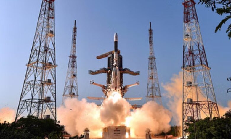 image (41)EOS-09 Satellite: 18 जून को ISRO करेगा EOS-09 सैटेलाइट का लॉन्च! भारतीय सेना को मिलेगी नई ताकत