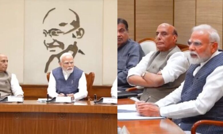 Operation Sindoor: PM मोदी की निगरानी में ऑपरेशन सिंदूर! पाकिस्तान के खिलाफ स्ट्राइक के बाद मोदी ने की सेना की सराहना