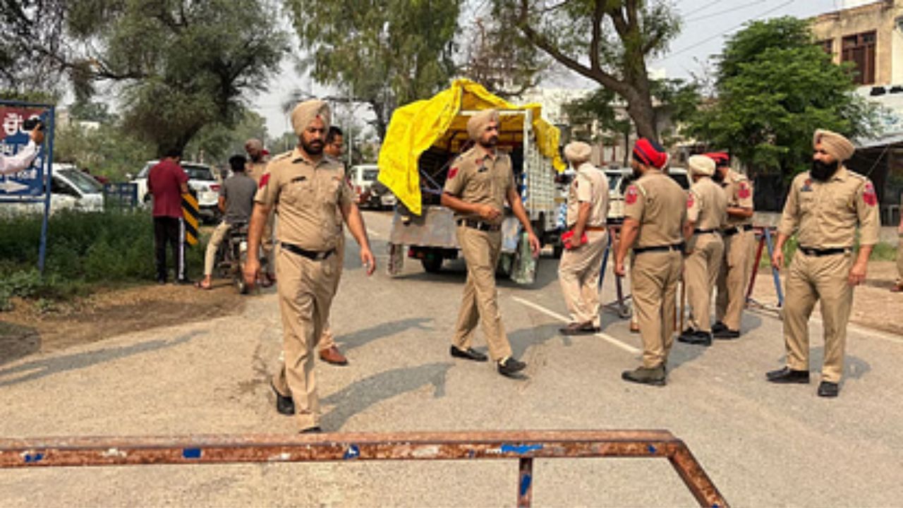 Punjab News: बठिंडा एयरफोर्स स्टेशन के पास धमाका रेड अलर्ट में बदला शहर! गांवों में छाया डर का माहौल