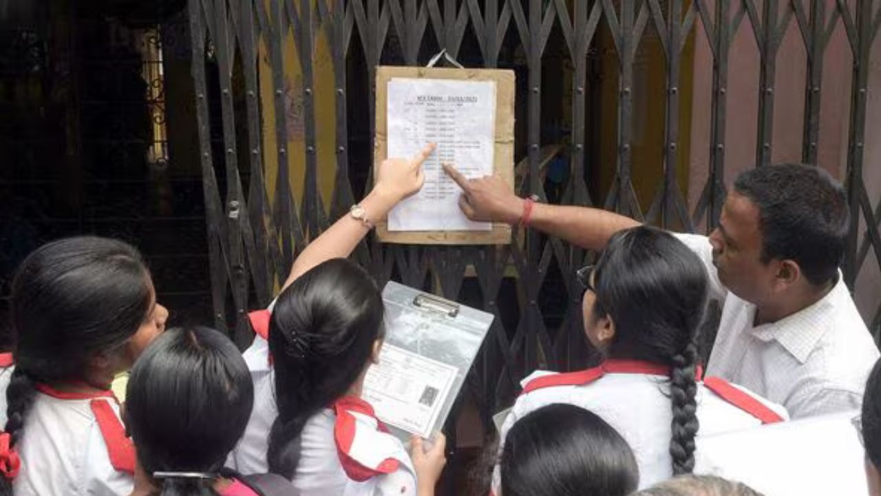 Maharashtra Board 10th Exam Result: महाराष्ट्र बोर्ड 10वीं परिणाम आज जारी! रिजल्ट देखने से पहले ये 3 स्टेप्स जरूर जान लें
