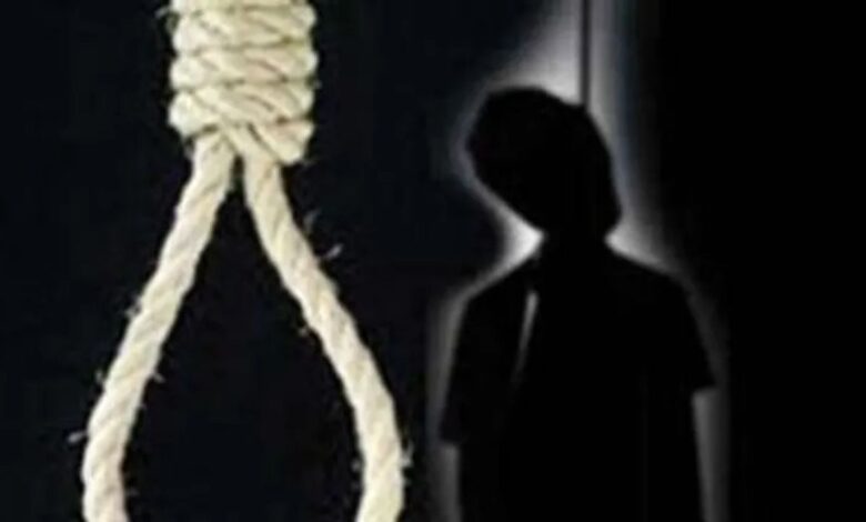 Haryana News: हांसी की मुल्तान कॉलोनी में 25 वर्षीय विवाहिता ने लगाई फांसी इलाके में फैली सनसनी!