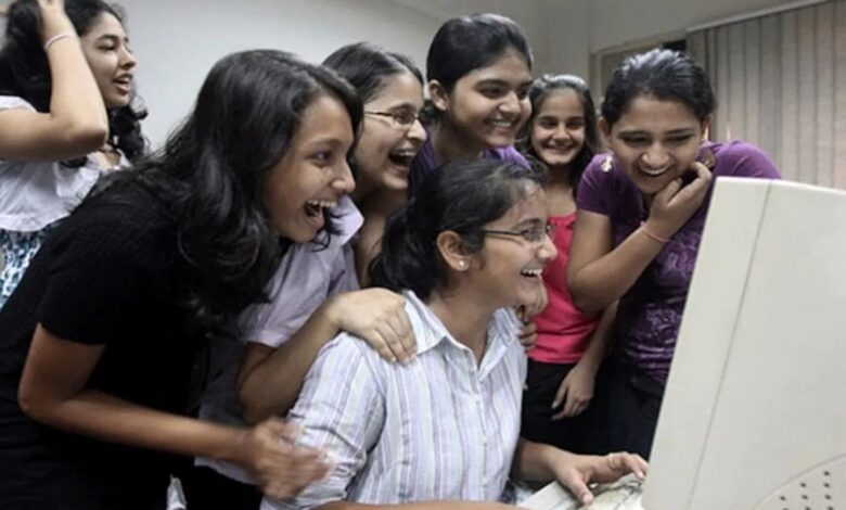 HBSE Class 10 Result: हरियाणा बोर्ड 10वीं का धमाका रिजल्ट घोषित! जानिए कौन बना टॉपर