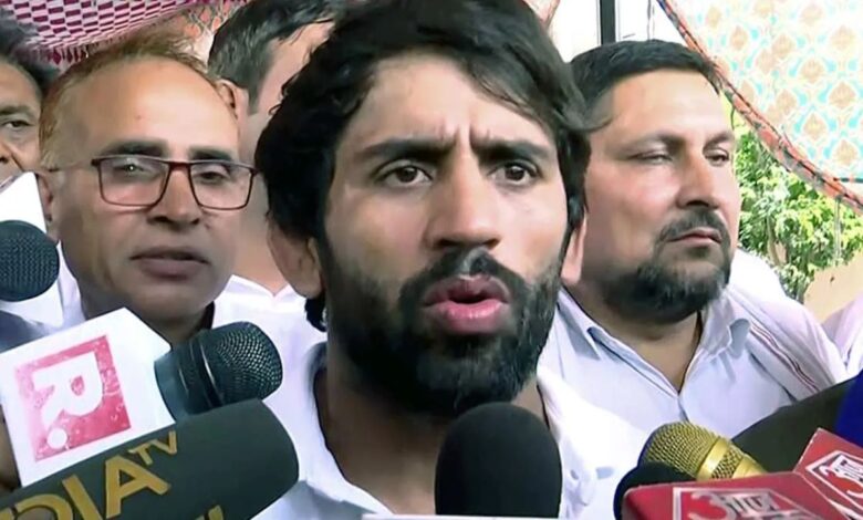 Bajrang Punia ने झुकाया सिर, कोच नरेश दहिया से मांगी माफी! जानिए क्या था पूरा मामला