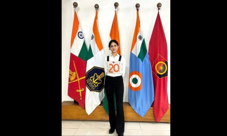 Haryana की हर्षिता बनीं CDS में ऑल इंडिया टॉपर, जानिए कैसे पूरे परिवार ने उसे बनाया प्रेरणा की मिसाल