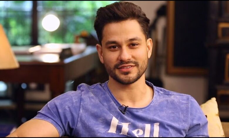 Kunal Kemmu Trolled: देशभक्ति या मजबूरी? कुणाल खेमू की लेट पोस्ट पर सोशल मीडिया में मचा हंगामा!