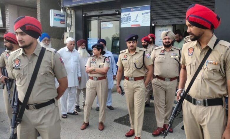 Punjab HDFC Bank Loot: 40 लाख की चोरी और फरार बदमाश, फगवाड़ा की बैंक सुरक्षा पर सवाल!