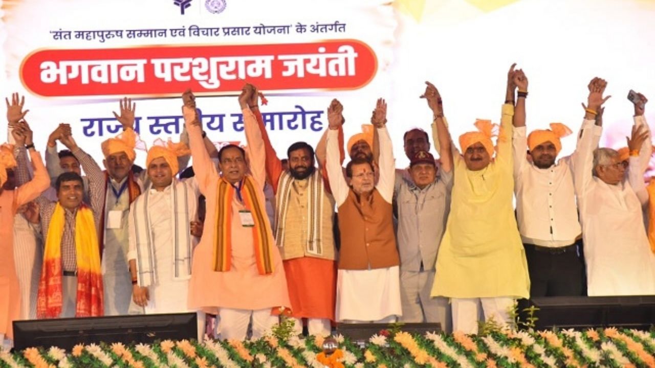 Haryana: रोहतक में रिकॉर्डतोड़ भीड़, मुख्यमंत्री ने किए 5 विकास परियोजनाओं के शिलान्यास