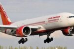 Air India: दिल्ली एयरपोर्ट से उड़ान भरते ही बिगड़ा हाल, यात्री बोले – जैसे तंदूर में बैठा दिया