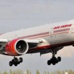 Air India: दिल्ली एयरपोर्ट से उड़ान भरते ही बिगड़ा हाल, यात्री बोले – जैसे तंदूर में बैठा दिया
