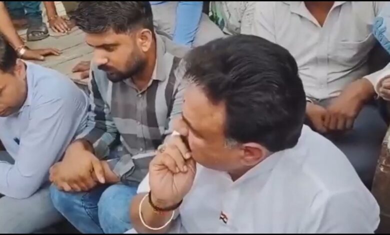 Haryana: झिंड में दुकानों को बिना सूचना तोड़े जाने पर डिप्टी स्पीकर कृष्णा मिड्डा ने अधिकारियों को जमकर फटकारा