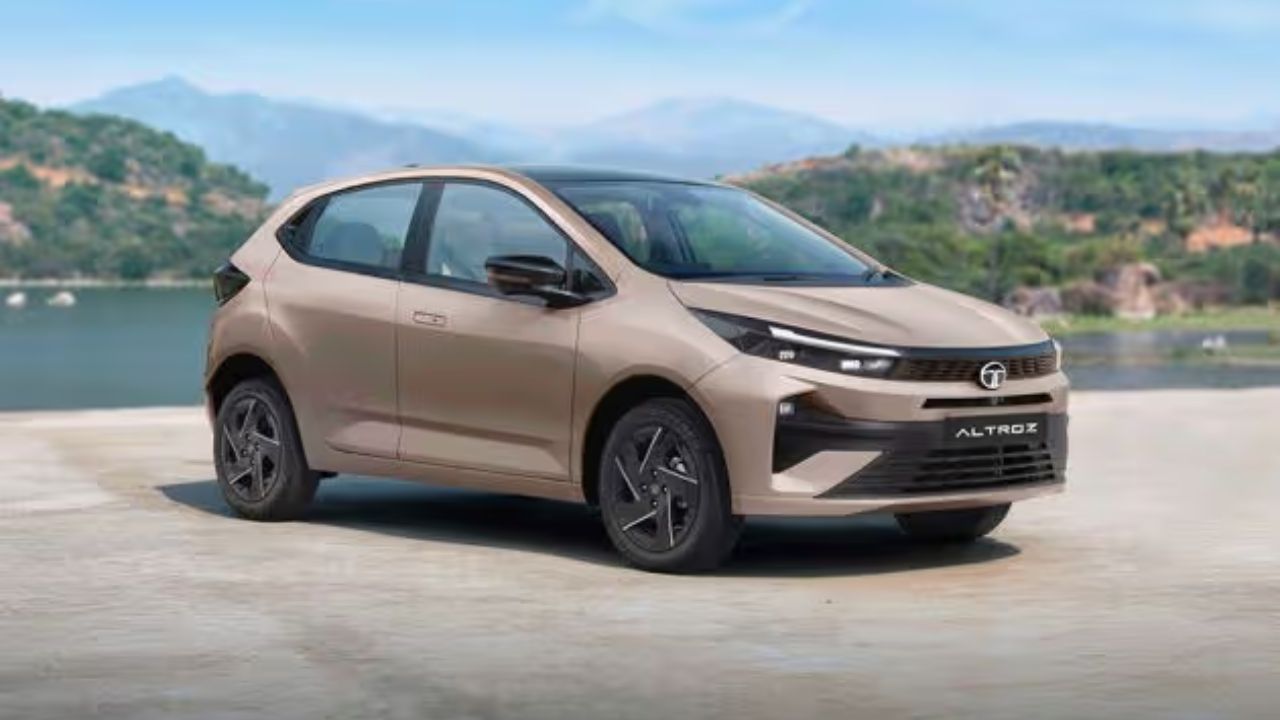 Tata Altroz Facelift On EMI: नई टाटा अल्ट्रोज फेसलिफ्ट की कीमत और EMI प्लान की पूरी जानकारी