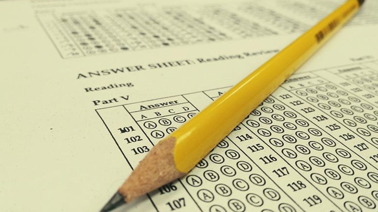 UP PGT Exam Postponed: परीक्षा स्थगित होने से मची हलचल, अब इस माह में आयोजित होगा एग्जाम