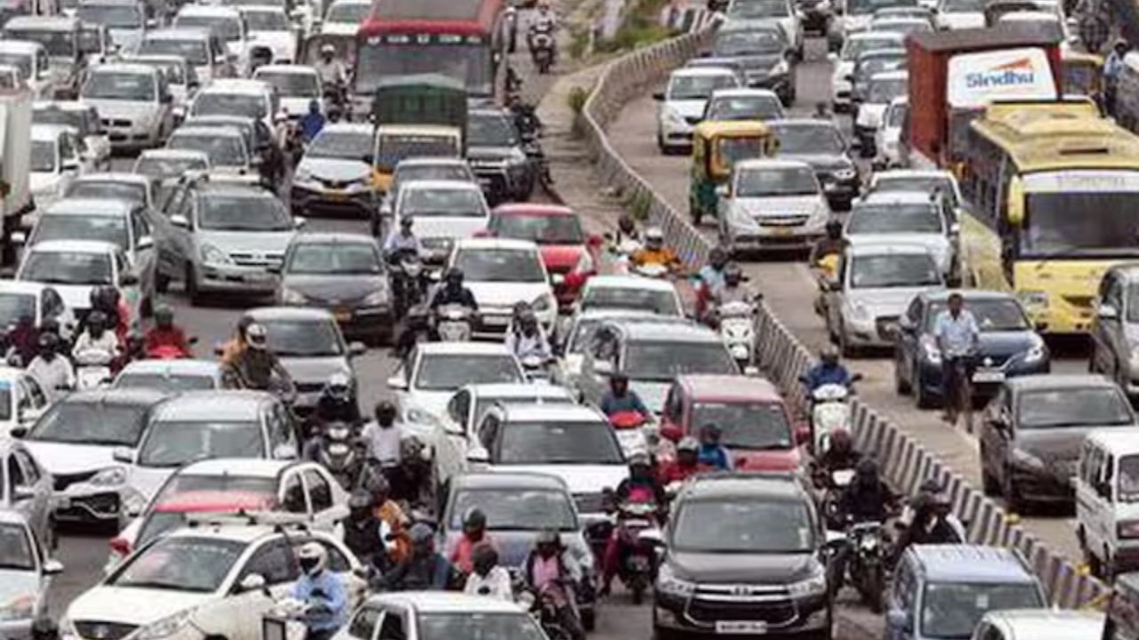 Delhi News: अब दिल्ली में कृत्रिम बारिश! IIT कानपुर से मिलकर सरकार ने बनाई मास्टर प्लान