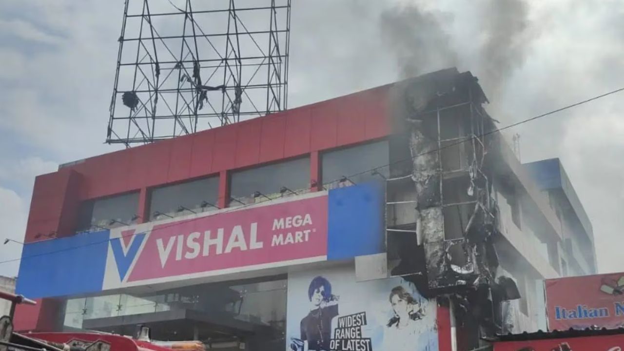 Delhi Fire News: ?? ??? ???? ?????, ???? ?? ????? ?????! ???? ???? ????? ?? ???????? ?? ?? ???