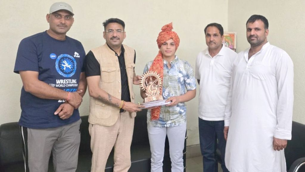 Gajendra Phogat: मुख्यमंत्री नायब सैनी नशे के खिलाफ युवाओं को कर रहे हैं प्रेरित