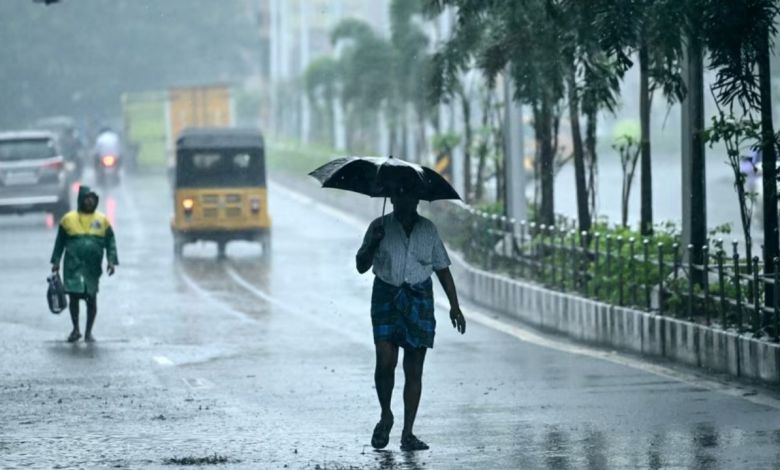 Weather Update: तेज़ बारिश और तूफानी हवाओं का अलर्ट! महाराष्ट्र, गुजरात, मध्य प्रदेश और अन्य राज्यों में मौसम का कहर