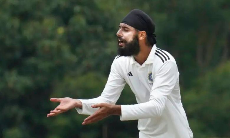 Ranji Trophy 2025-26 की शुरुआत में बॉलर्स का जलवा, गुरजापनीत सिंह ने नागालैंड के खिलाफ हैट्रिक से मचाई धूम!