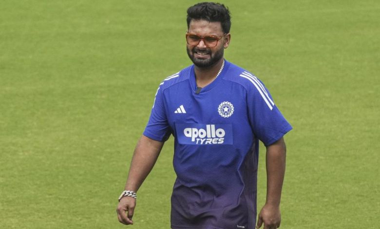 IND vs SA: Rishabh Pant गुवाहाटी टेस्ट में पहली बार होंगे कप्तान, शुभमन गिल की जगह संभालेंगे भारतीय टीम की बागडोर
