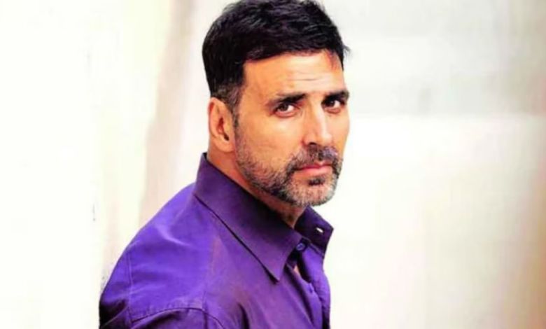 Akshay Kumar: क्यों फेंके गए अक्षय कुमार पर 100 अंडे? कोरियोग्राफर ने किया चौंकाने वाला खुलासा!