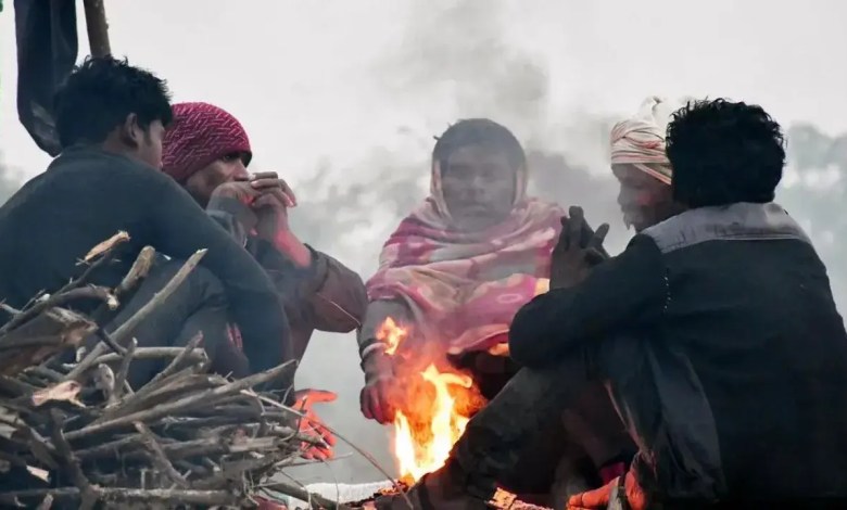उत्तर भारत में ठंड का प्रकोप तेज यूपी-बिहार में कोहरे ने बढ़ाई परेशानियां, दिल्ली में भी सर्दी का कहर