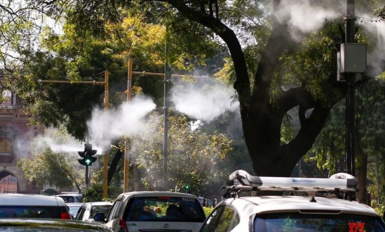 Delhi News: ITO रोड पर लगी मिस्ट तकनीक, जनता के लिए राहत या नया सस्पेंस, CM ने किया निरीक्षण
