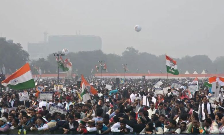 रामलीला मैदान में PM मोदी विरोधी नारे, राजनीतिक सियासत में नया विवाद, BJP और कांग्रेस आमने-सामने