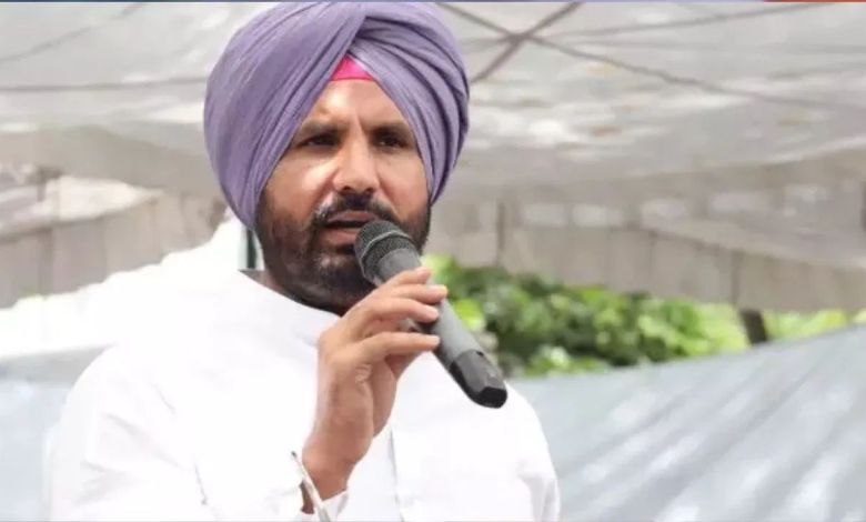 Punjab News: कांग्रेस में टिकटों पर मंथन तेज, पुराने नेताओं की कट सकती है राह