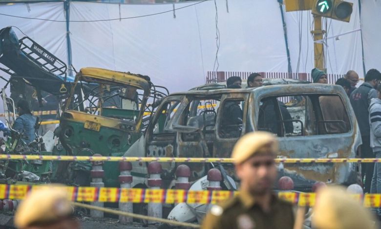 Delhi blast case: रेड फोर्ट धमाके के आरोपी थे दो-तीन फोन के मास्टर, पाकिस्तान से ले रहे थे आदेश
