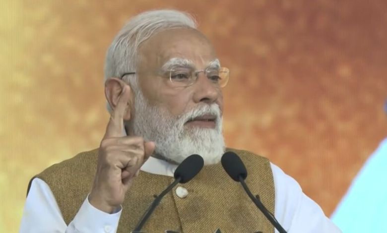 PM मोदी ने केरल में विकास परियोजनाओं की सौगात देकर बढ़ाया सियासी तापमान