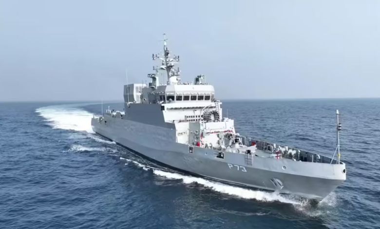 पश्चिम एशिया संकट के बीच भारत नौसेना को पर्शियन गल्फ में भेजने पर विचार कर रहा