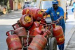 LPG सप्लाई पर सरकार का बड़ा बयान, बढ़ी ऑनलाइन बुकिंग लेकिन स्थिति नियंत्रण में