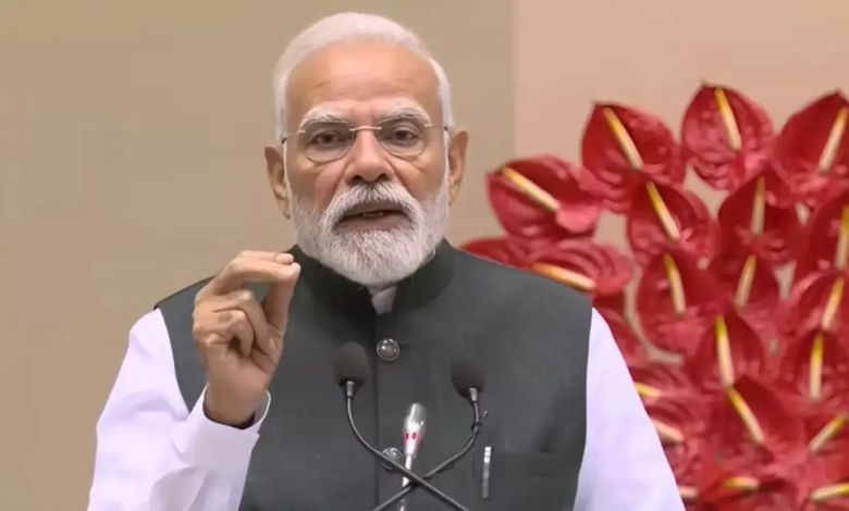 महिला भागीदारी बढ़ाने पर PM मोदी का जोर लोकतंत्र को बताया और मजबूत कदम